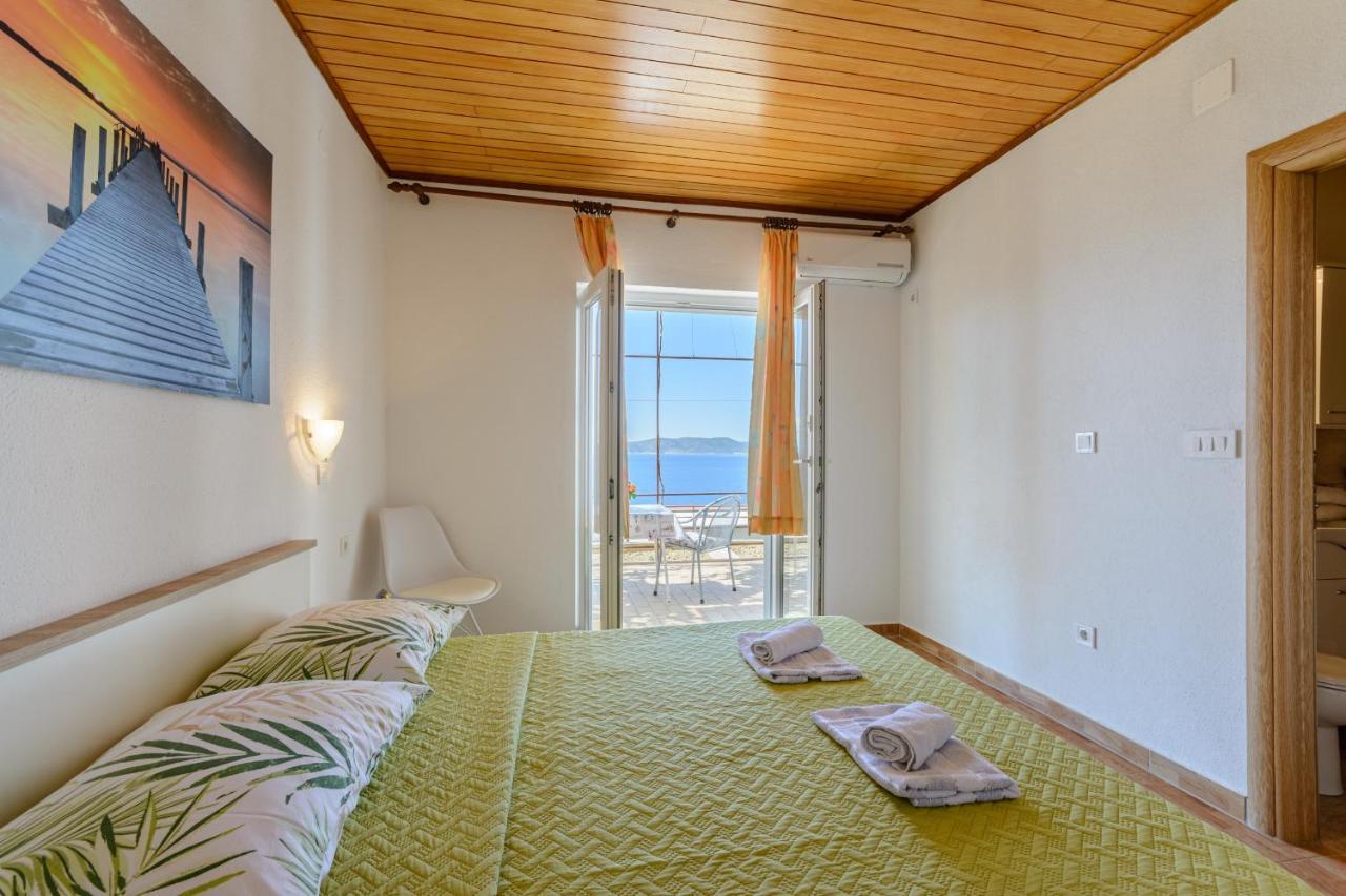 Rooms Sani Брела Екстериор снимка