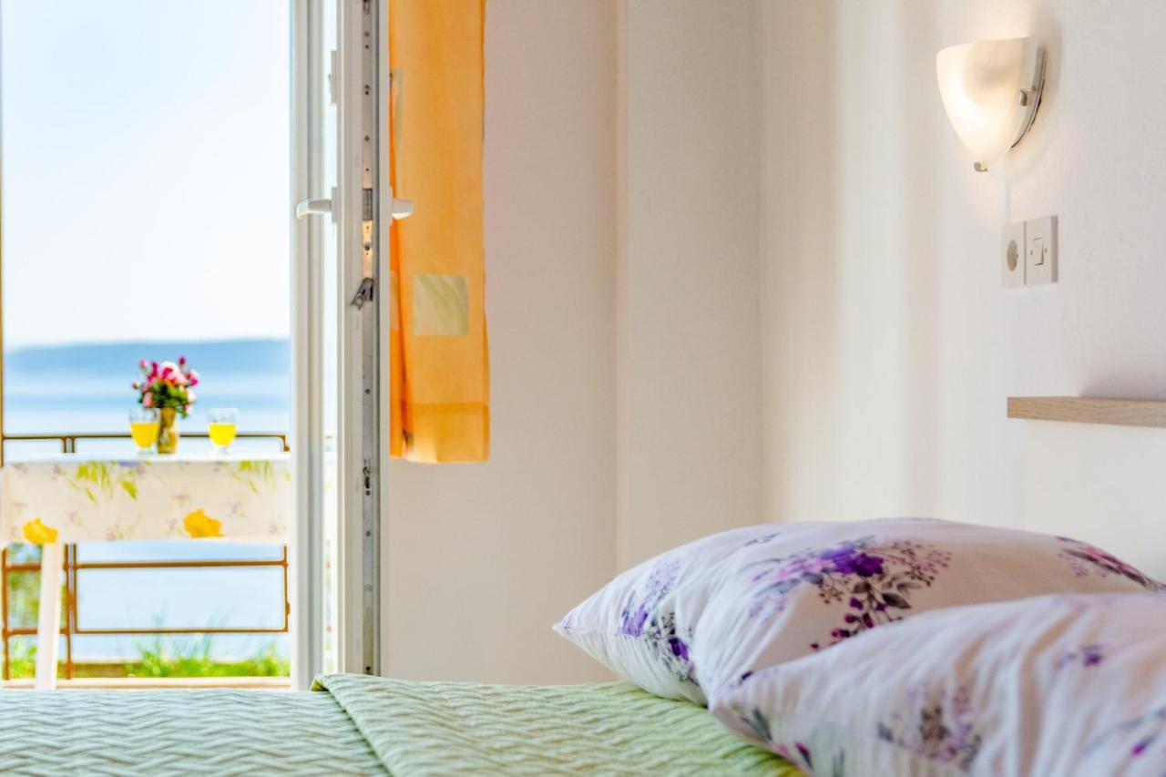 Rooms Sani Брела Стая снимка